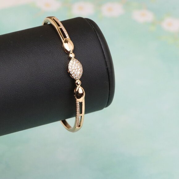 Rose Gold Bangle with Oval Crystal Centerpiece, XPBL0575 - Picture 7 of 12